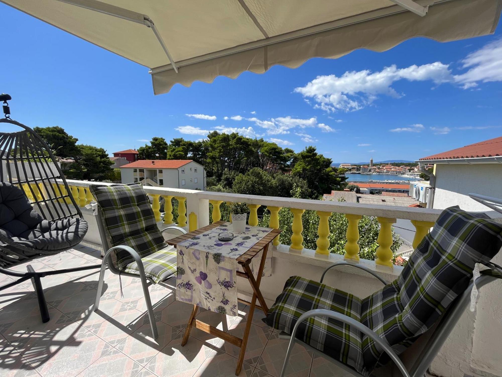 Apartments Mare Banjol Esterno foto